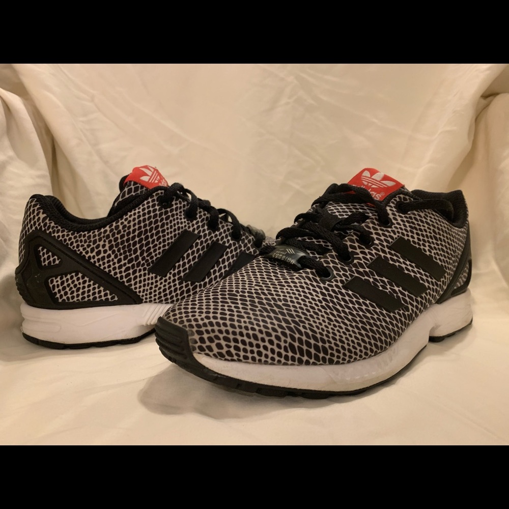 Shoes - Picture 2 of 4